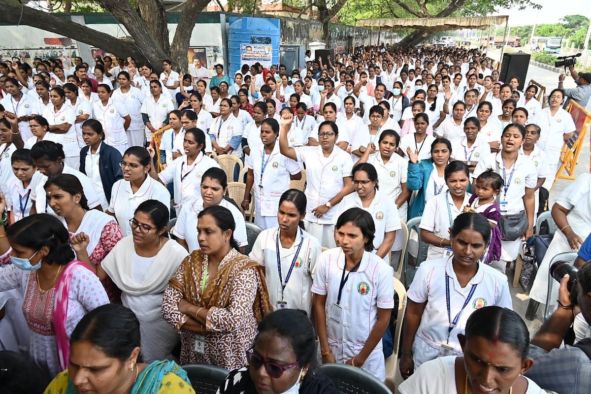 சிவானந்தம் சாலையில் போராடிய செவிலியர்கள்
