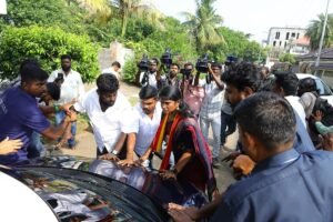TVK: ‘The woman manager who ignored the car; Vijay left without stopping’ – What happened?