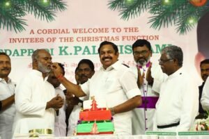 Edappadi cutting the cake; M.G.R look-alike! – Christmas grand celebration on behalf of AIADMK!