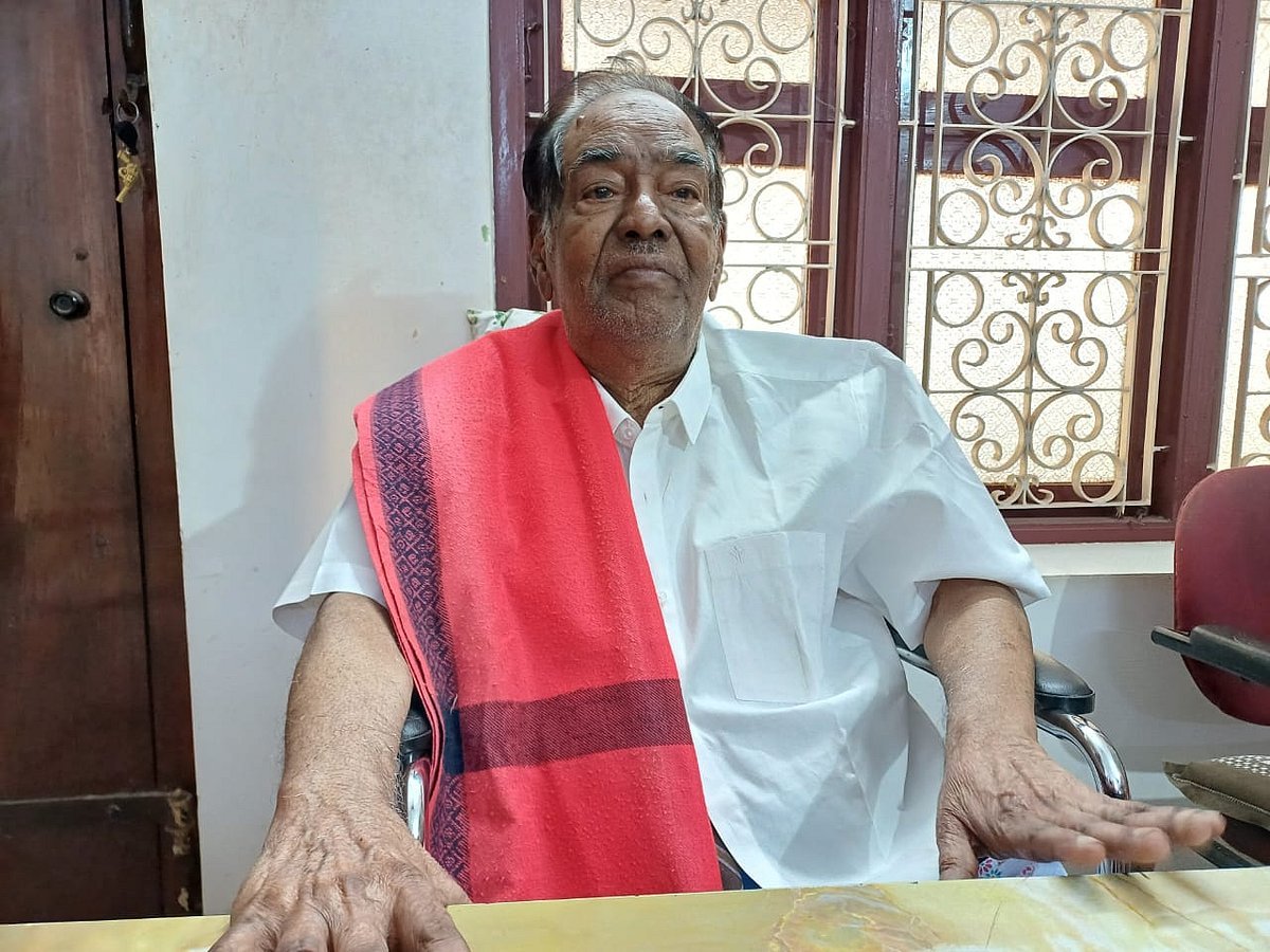 மறைந்த எல்.கணேசன்