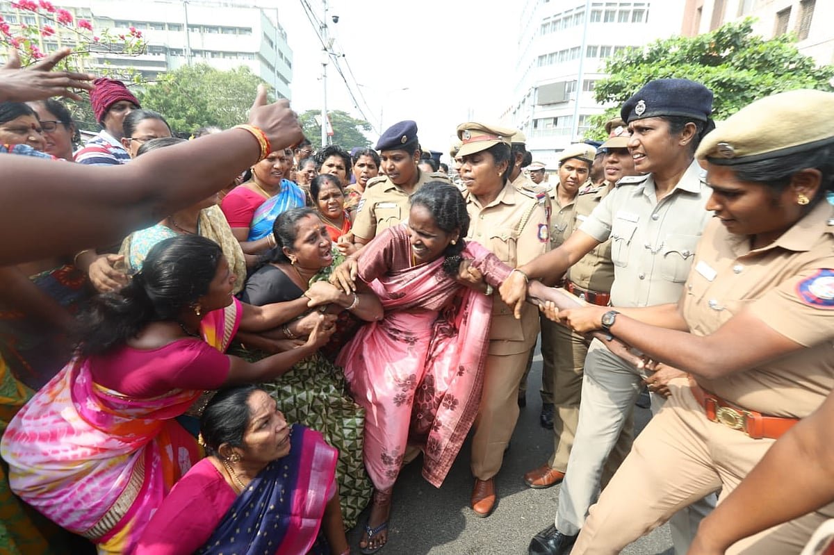 தூய்மைப் பணியாளர்கள் போராட்டம்