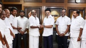 S.P Lakshmanan Interview | TTV Dhinakaran’s Decision; Vijay Should Think Positively! | Vikatan