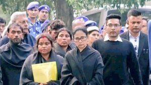 மம்தா பானர்ஜி - அபிஷேக் பானர்ஜி