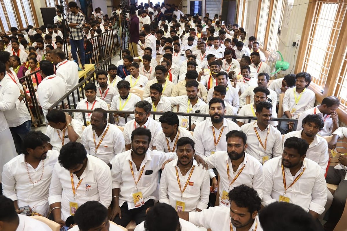 செயல்வீரர்கள் கூட்டம்