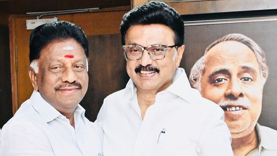 திமுகவில் இணைந்த ஒபிஎஸ்