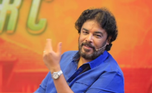 “Sundar.C, who has delighted with his artistic talent, will now serve the people,” wished Khushbu.