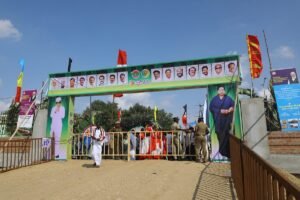 National Democratic Alliance General Meeting: Is Edappadi Palaniswami’s picture being ignored on the welcome banner?