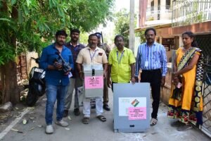 Voting by house-to-house visit for the elderly and differently-abled
