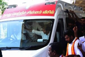 Karaikudi: Tavega leader Vijay collecting votes by riding a bicycle | Photo Album