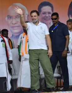 நெல்லை:ராகுல் காந்திக்கு வழங்கப்பட்ட செங்கோல்! வீரவாள்! தேர்தல் பிரச்சார பொதுக்கூட்டம் புகைப்படங்கள்