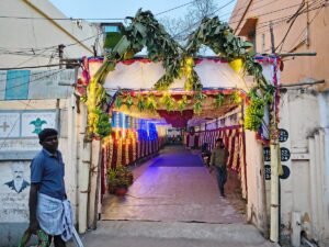 Nellai: Banana trees, mango leaf decorations! Pink and purple booths! Preparations for voter registration!