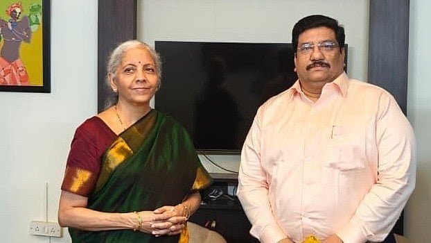 தமிழ்நாடு பா.ஜ.க வழக்கறிஞர் அணித் தலைவர் குமரகுரு