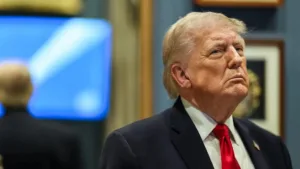 ‘Help the government manufacture weapons!’ – Trump & Co ask General Motors, Ford