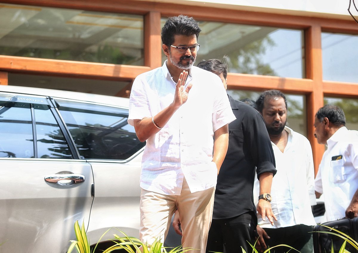 தவெக தலைவர் விஜய்