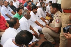 அ.தி.மு.க. போராட்டம்