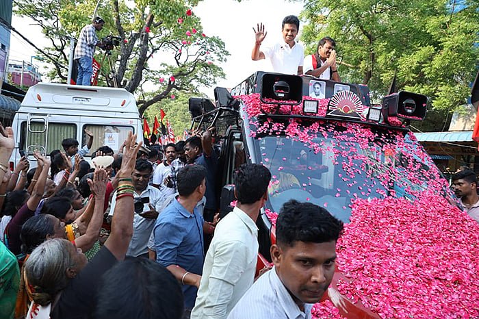 Udhayanidhi promotes the minor kingdom in Anna Nagar area!  
– Election campaign at its peak excitement