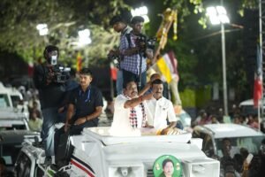 ‘2 Days 21 Constituencies’ – Edappadi Palaniswami in a Stormy Campaign | Photo Album