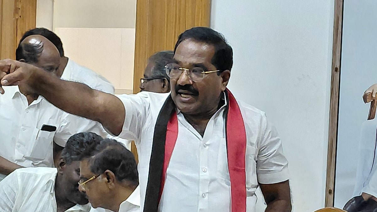 தி.மு.க வேட்பாளர் மகேஷ்