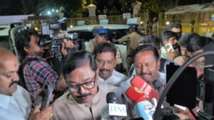 டிடிவி தினகரன் - அமமுக எம்எல்ஏ