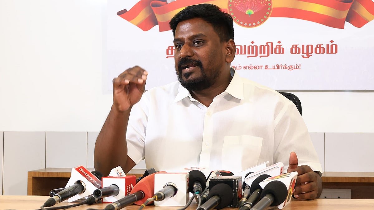 ராஜ் மோகன் - தவெக