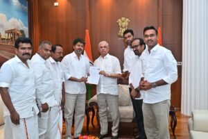 DMK-AIADMK alliance against Vijay? Scars to be moved behind the scenes! What is the background?
