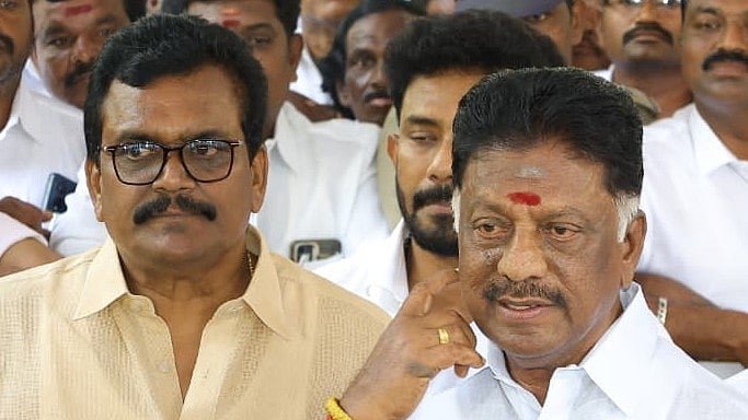 தங்க தமிழ்ச்செல்வன் | ஓ.பன்னீர்செல்வம்