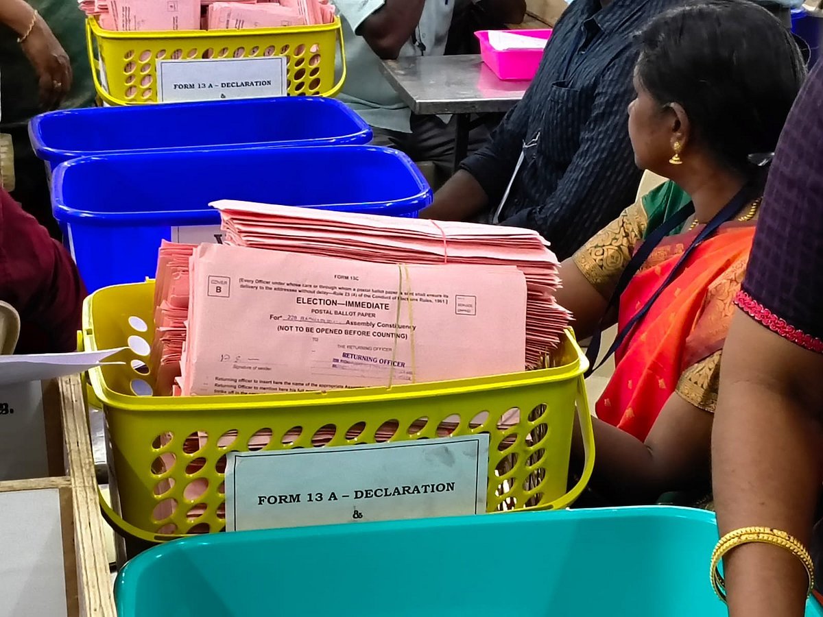 தபால் வாக்குகள்