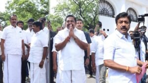 அதிமுக