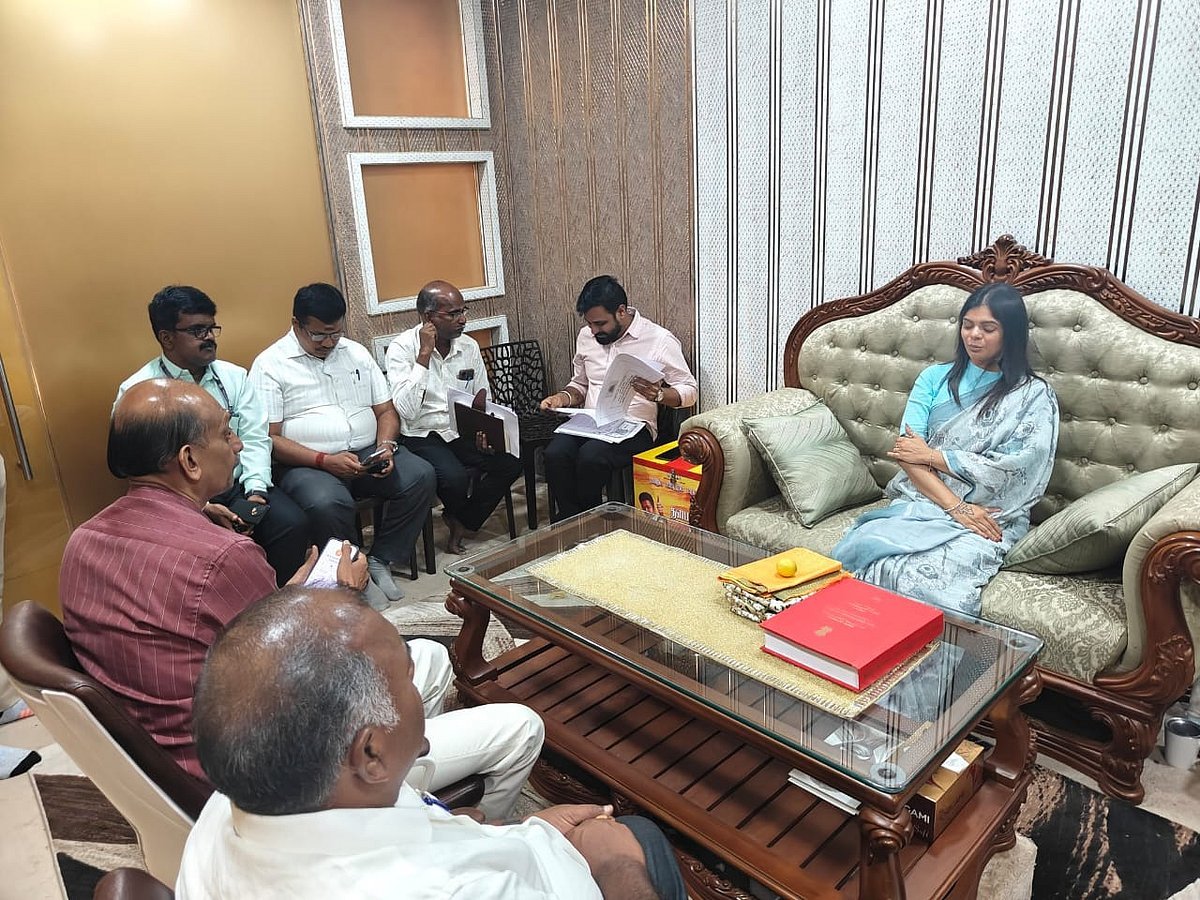 கனிமொழி சந்தோஷ்