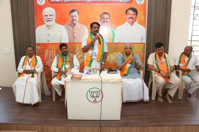 BJP Central Committee Meeting in Coimbatore: Vanathi shares ‘Melody’; excitement over Annamalai support posters!