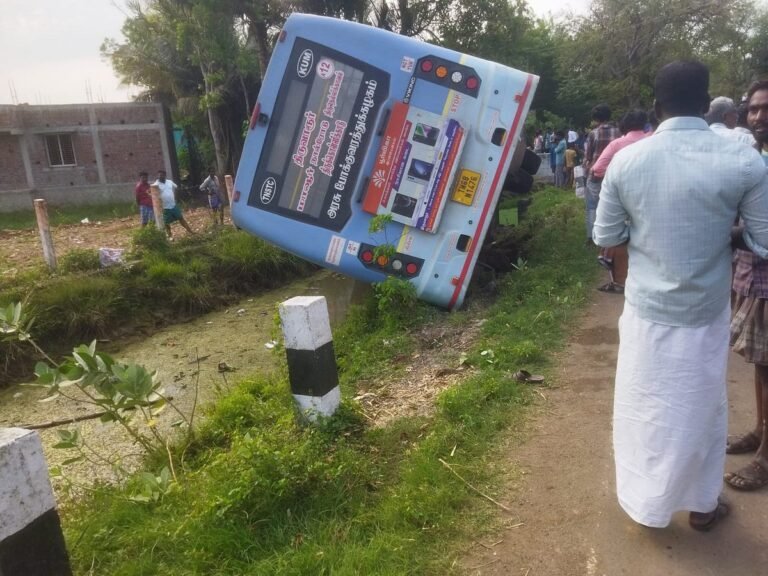 Thiruvarur: Government bus overturned in the canal — more than ten people admitted to the hospital!