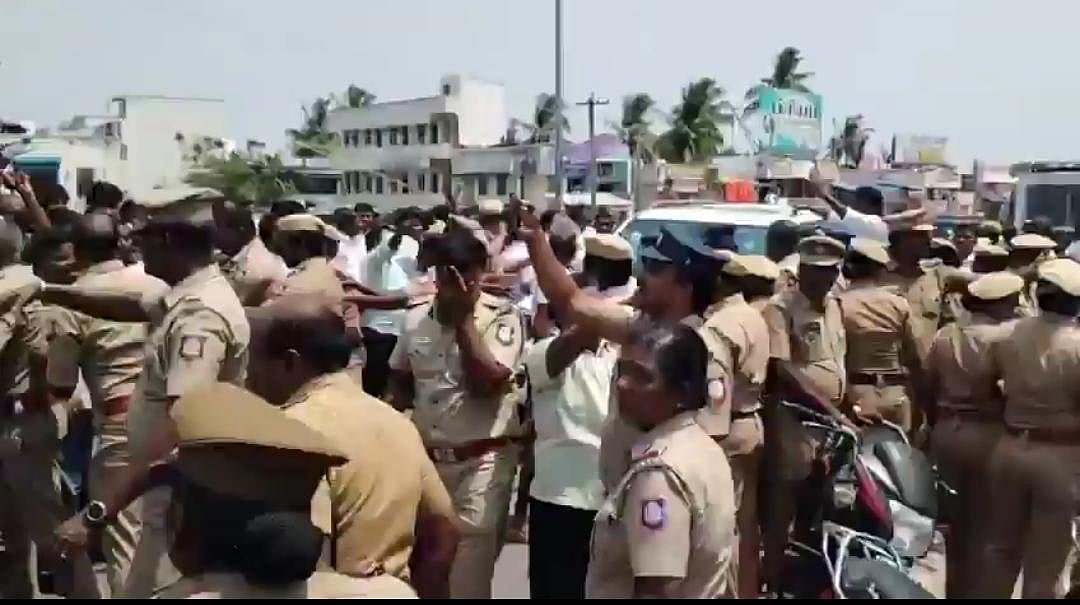 மல்லுக்கட்டிய திமுக - விசிக