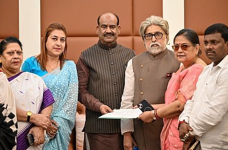 Trinamool disgruntled MPs decide to join the Nationalist Citizens Party!