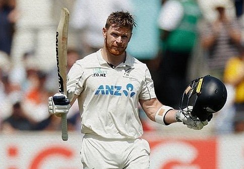 Glenn Phillips’ century blitz; New Zealand pile up 391 runs in the first innings!