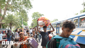 People waiting at the Indian border to return to Bangladesh – what is happening in West Bengal?