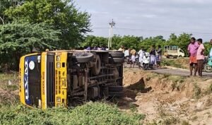 10 students injured when school van overturned