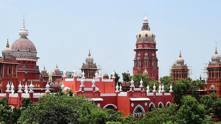 Case of resignation by 4 AIADMK MLAs: High Court notice to the Speaker and Assembly Secretary