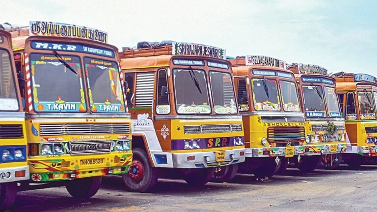 1 lakh trucks stranded due to lack of loads: Owners urge reduction in diesel prices