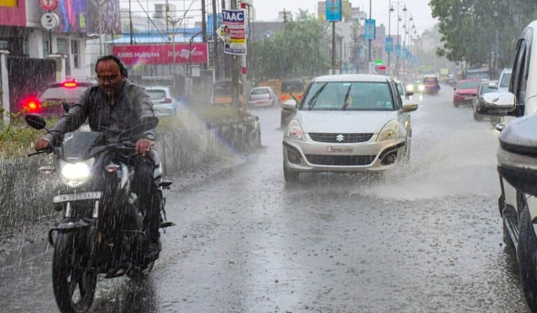 Weather forecast: Heavy rain likely in 5 districts including Salem and Erode