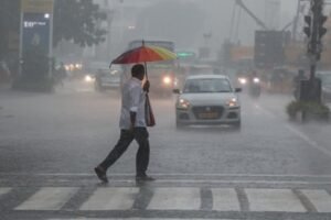 Heavy rain likely in 5 districts: Meteorological Department