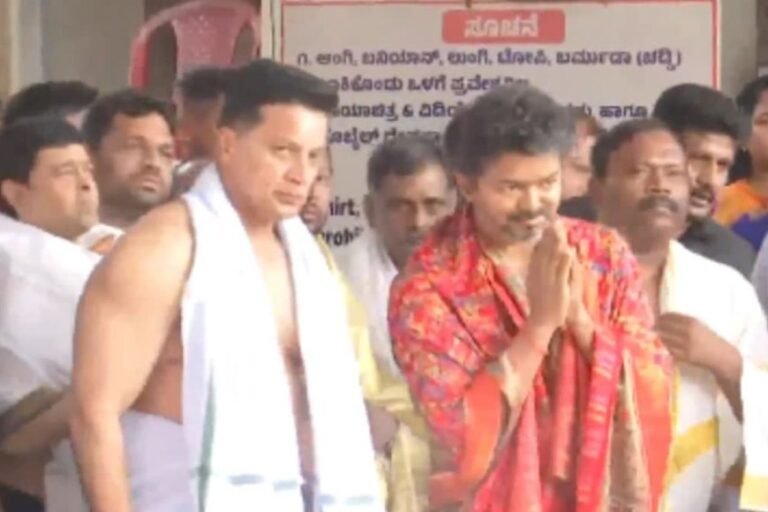 Kollur Mookambika Amman Temple: Chief Minister Vijay offers prayers