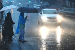 Heavy rain likely in 5 districts.. Meteorological Department warns..!