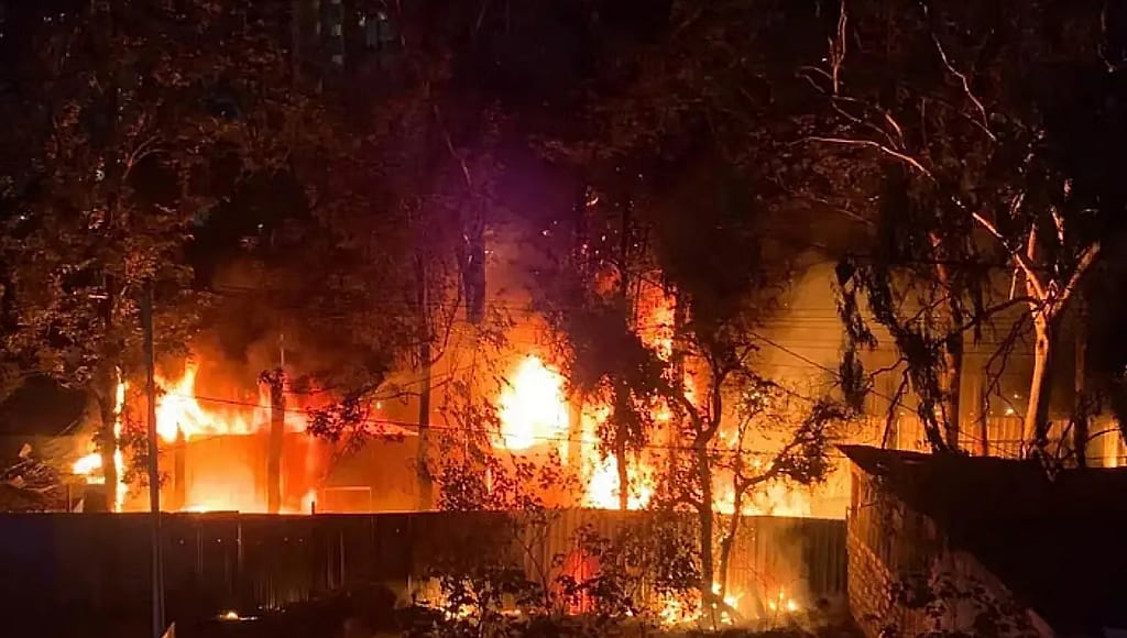 Massive fire accident in a parking lot in Bengaluru: More than 25 cars burned to ashes!