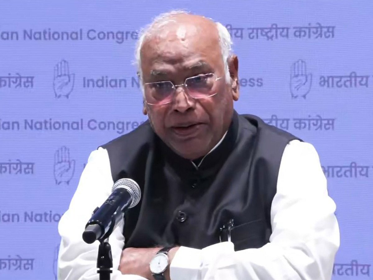 The Prime Minister is posting reels instead of coming to speak in Parliament! Kharge criticizes