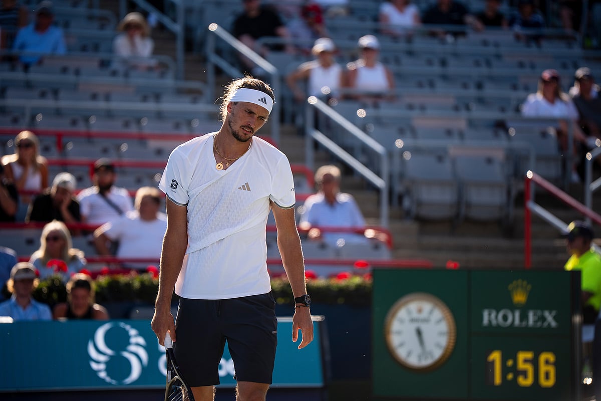 Zverev says “done” to Medvedev in the first round