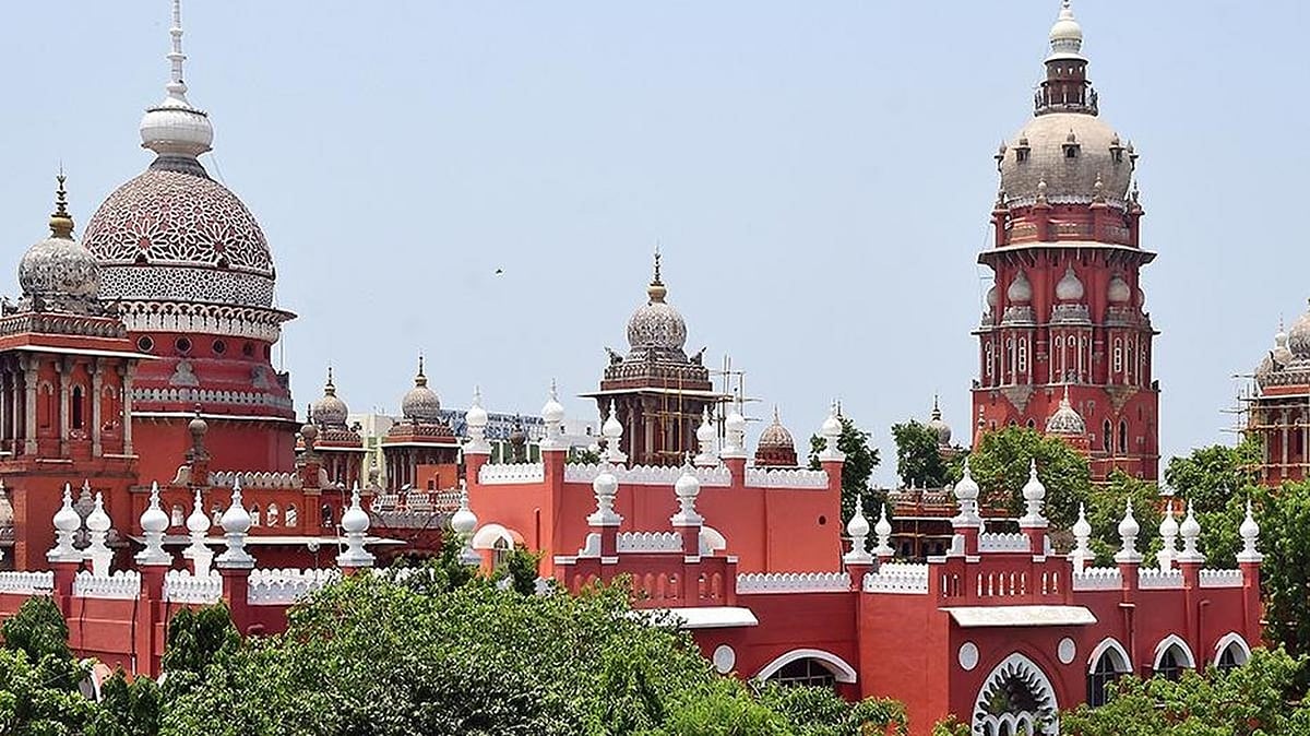 “Accepting the resignation of AIADMK MLAs is not legally correct” – Whip side argues in High Court