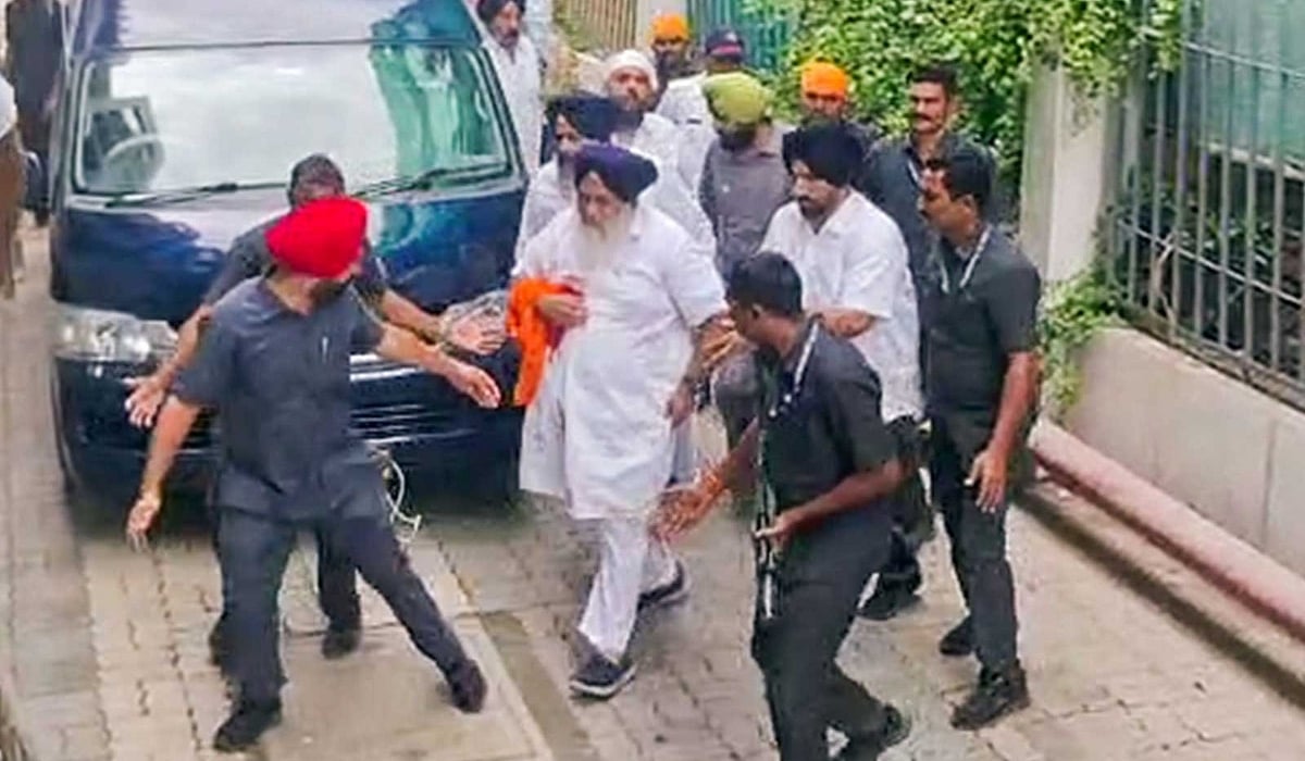 Attack on Akali Dal leader Sukhbir Singh in Maharashtra: Fadnavis orders investigation