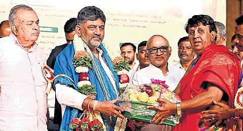 Protect the government! - Karnataka Chief Minister appeals to temple priests!
