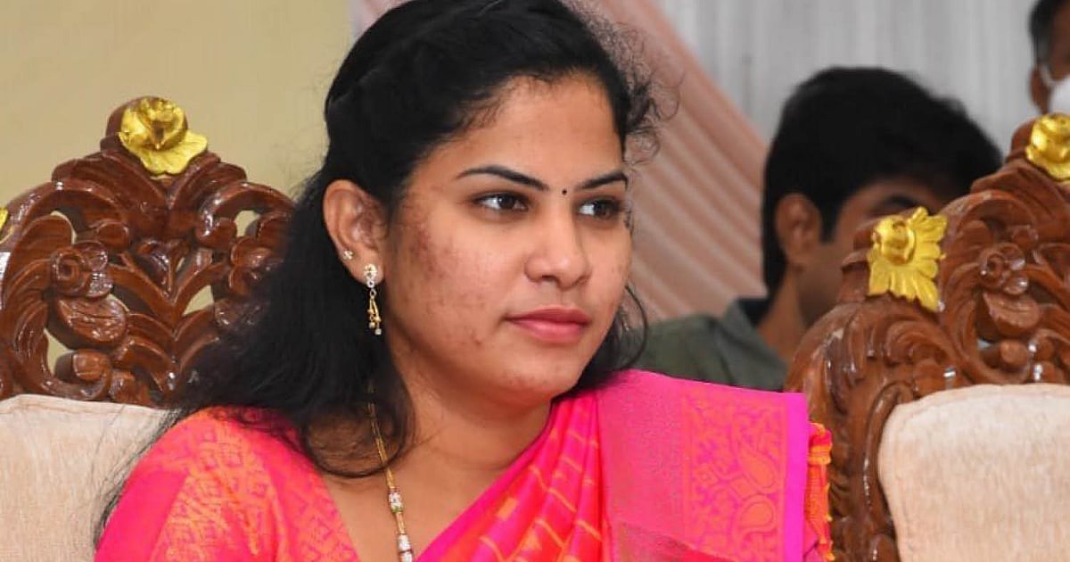 Udhayanidhi arrested: “Are we terrorists or what… why did you beat us like this?” – Mayor Priya