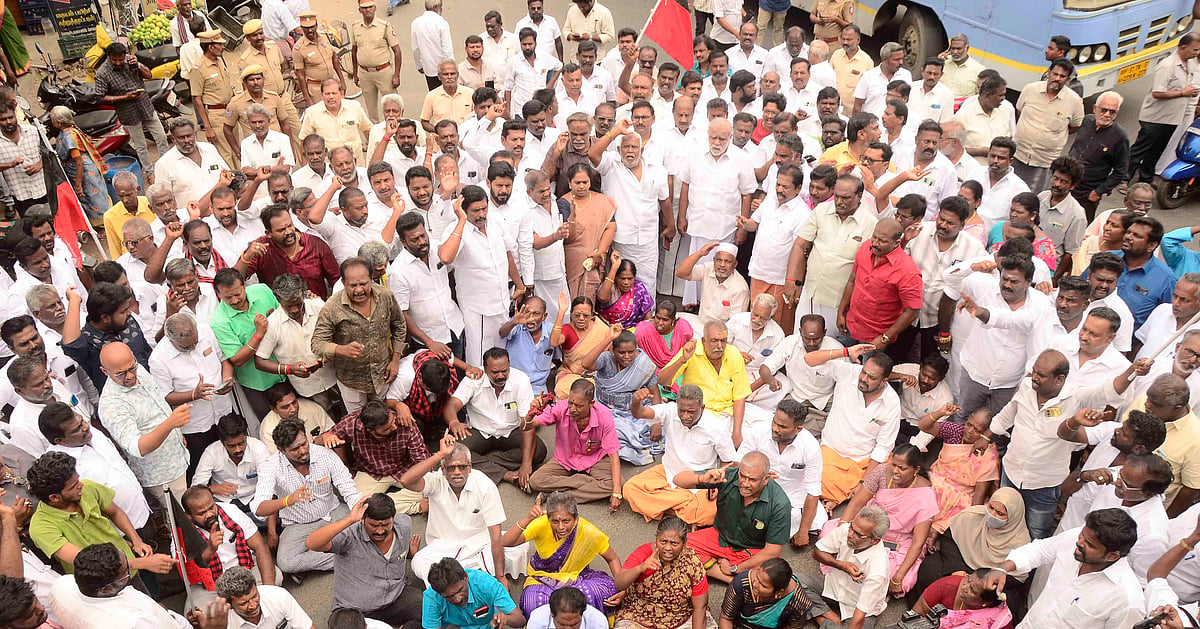 Udhayanidhi arrested: DMK members protest in Theni, Dindigul, Madurai | Photo